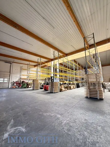 891 m² Lagerhalle in 1230 Wien (Talpagasse) zu mieten! – 2 Sektionaltore, U6 & Autobahn-Nähe, videoüberwacht
