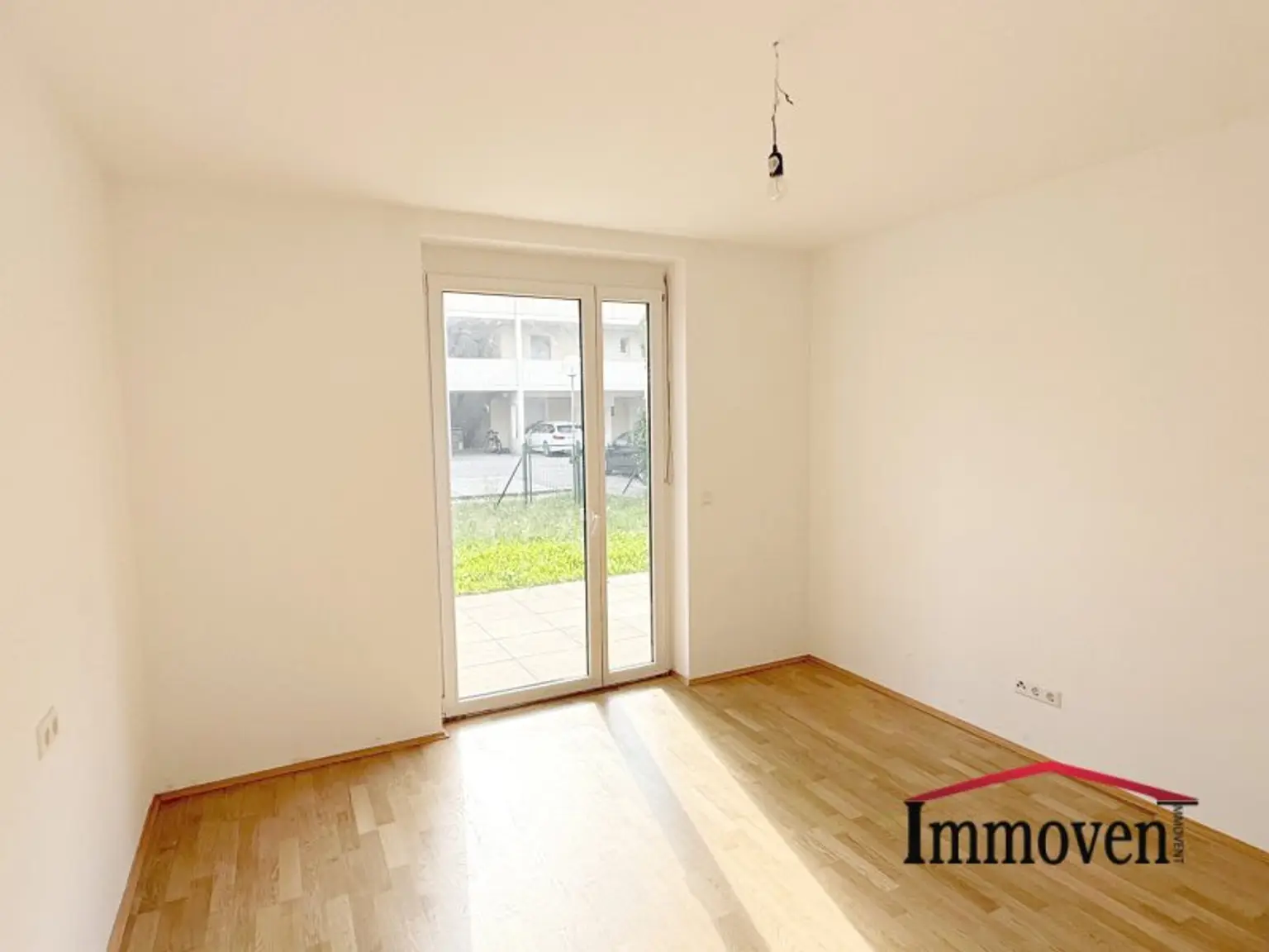 Gartenwohnung! 2-Zimmerwohnung mit Terrasse/Gartenanteil!