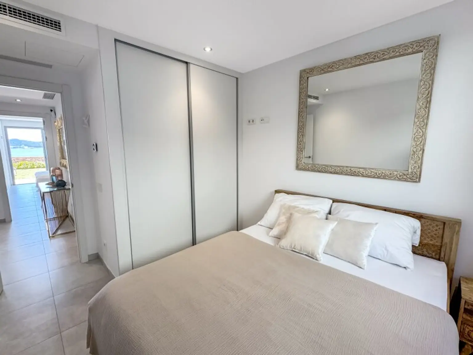 Luxus-Apartment direkt am Strand auf Ibiza