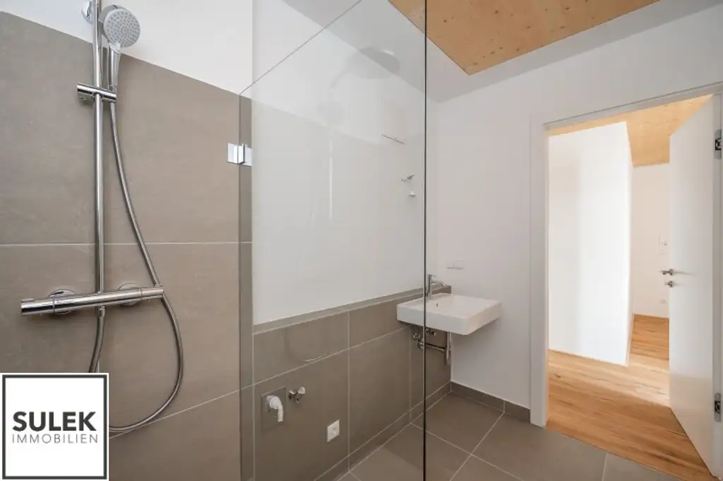 Erstbezug: 3-Zimmer-Maisonette mit hofseitiger Terrasse