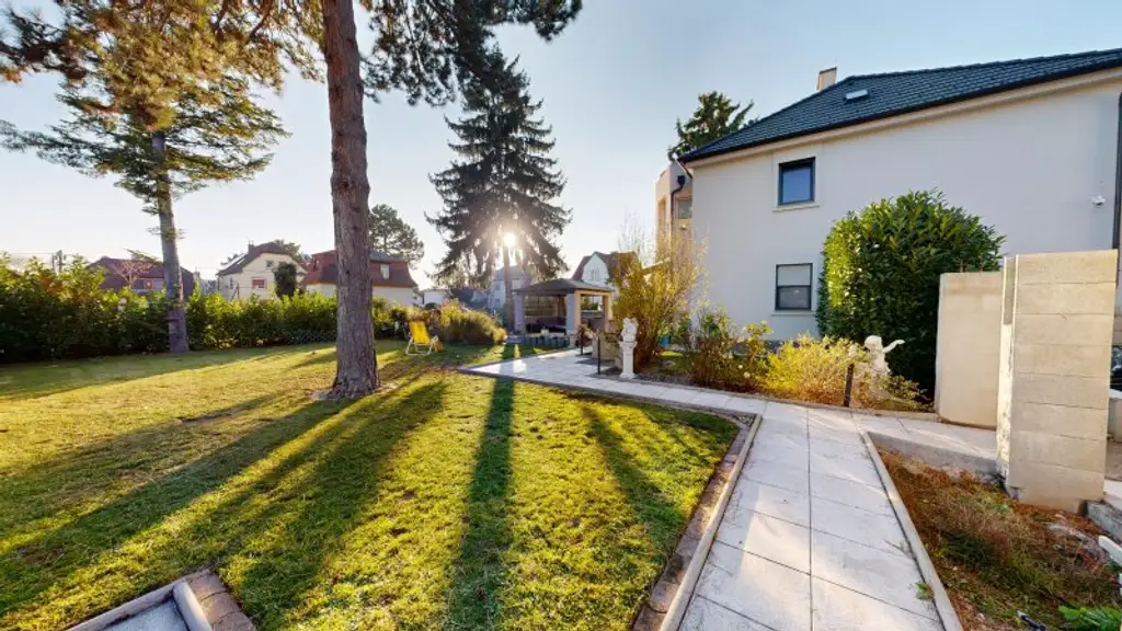 Gemütliches Haus mit Garten und Pool in ruhiger Wohngegend Wiens