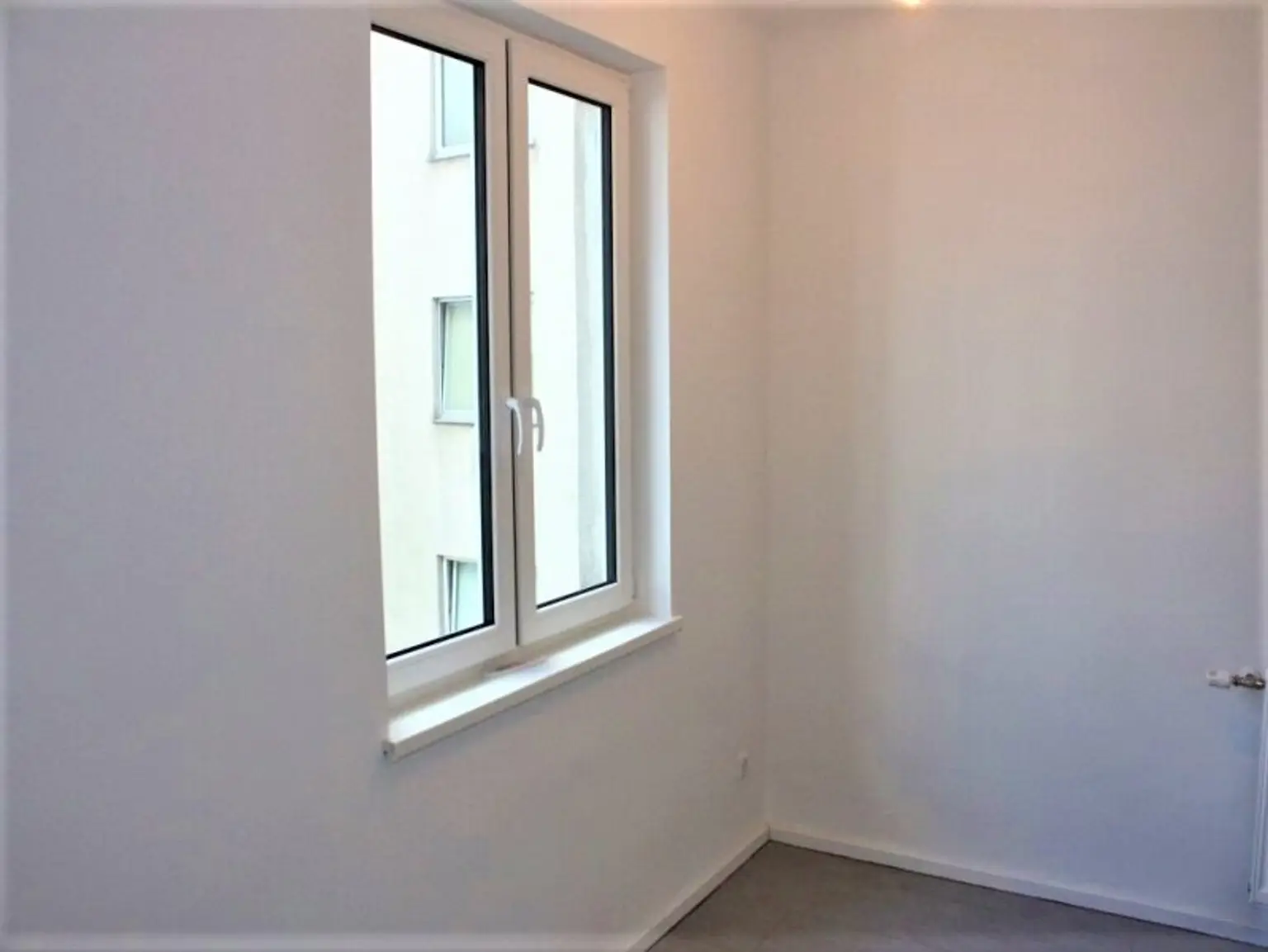 UHLANDGASSE, U1-Nähe, 64 m2 Neubau mit 3 m2 Balkon, 2 Zimmer, 2er-WG-geeignet, Wohnküche, Duschbad, 3. Liftstock