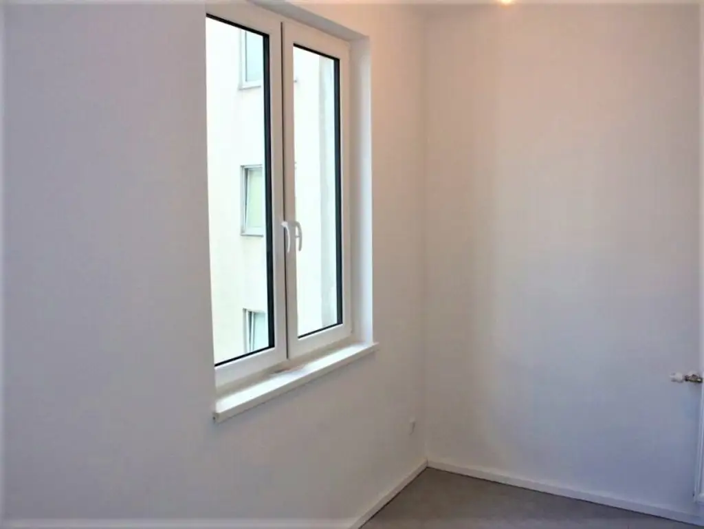 UHLANDGASSE, U1-Nähe, 64 m2 Neubau mit 3 m2 Balkon, 2 Zimmer, 2er-WG-geeignet, Wohnküche, Duschbad, 3. Liftstock