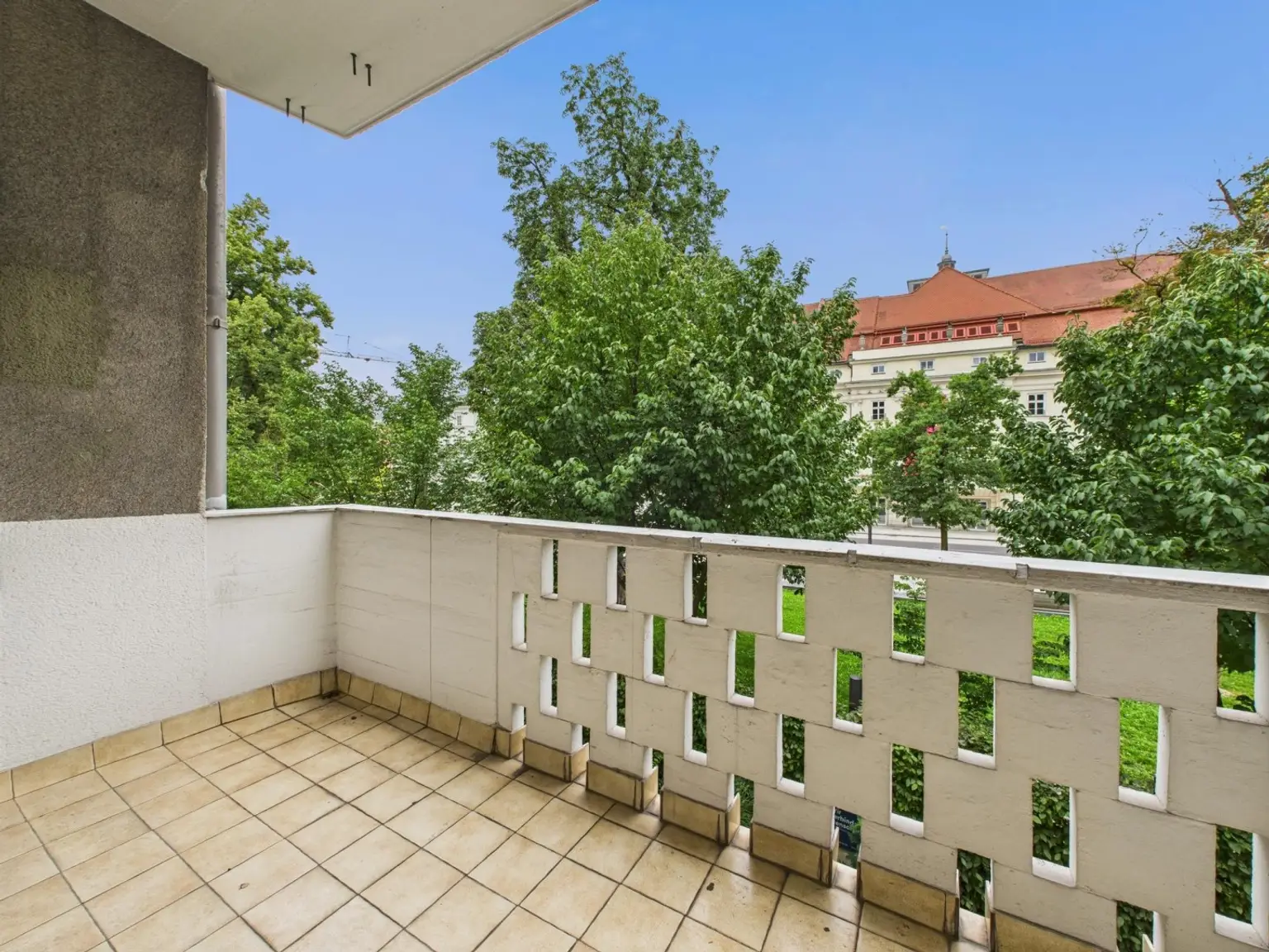 Linz/Stadt: TOP-MIETWOHNUNG ca. 116,7 m²  + BALKON nähe Promenade/Landestheater