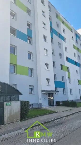 Erstbezug nach Sanierung: großzügige Mietwohnung in der Mitterau