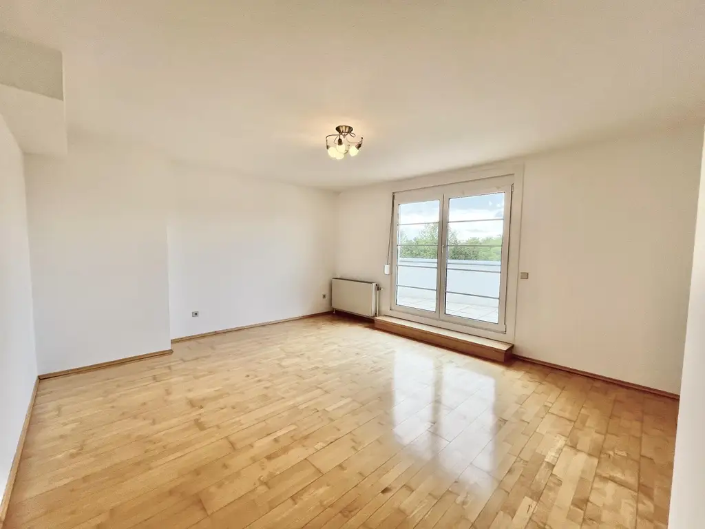 Exklusive Dachgeschosswohnung zwischen Schloss Hetzendorf und Schloss Schönbrunn