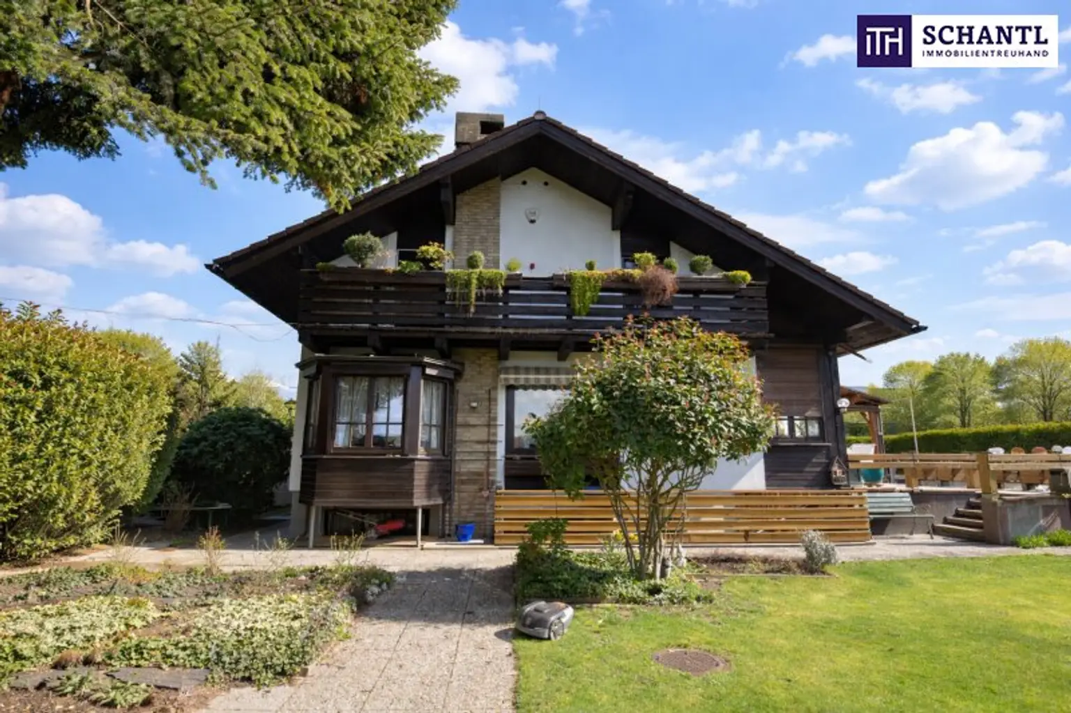 Charmantes Einfamilienhaus mit großem Garten, Pool & viel Herz in Graz-Liebenau!