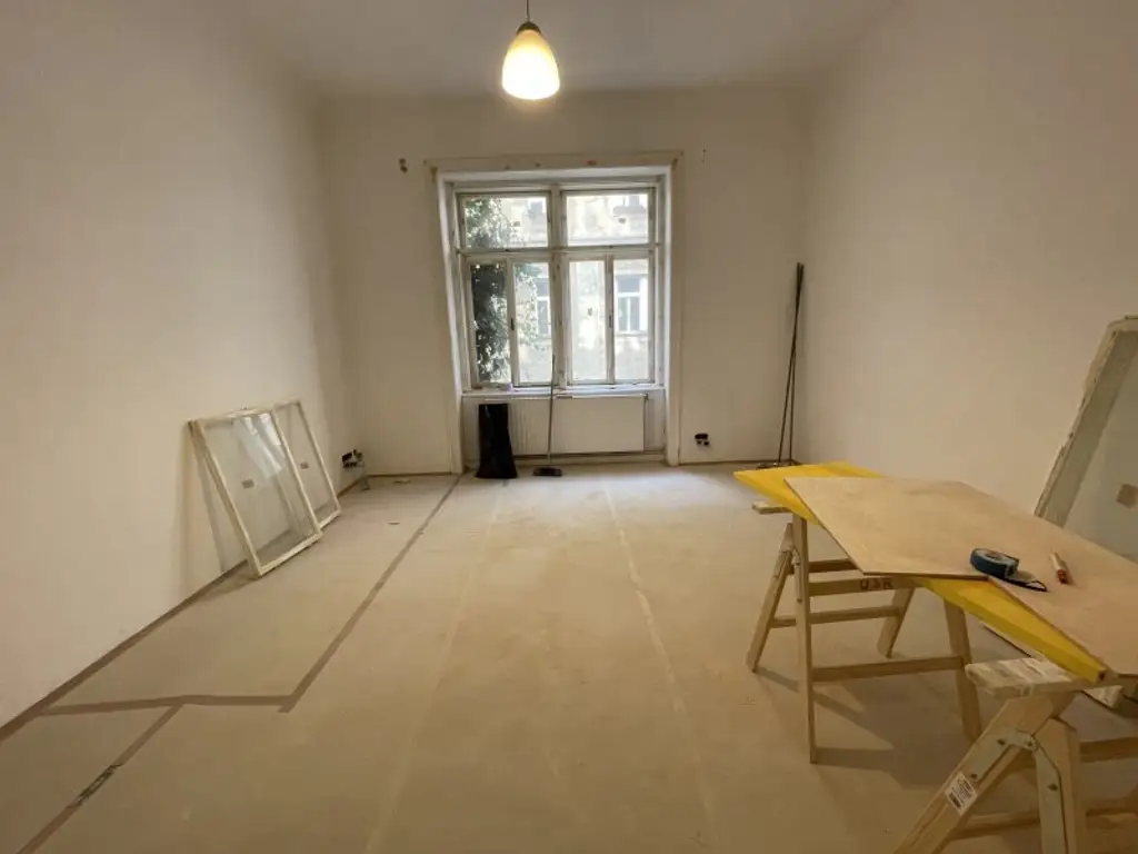 Top sanierter Stilaltbau - 2 Zimmer Wohnung