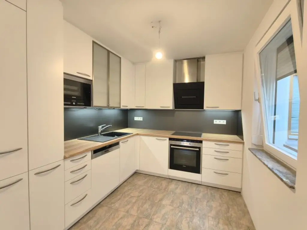 Für Ruhesuchende - 3-Zimmer-Dachgeschosswohnung im grünen 13. Bezirk – Nahe Lainzer Tiergarten
