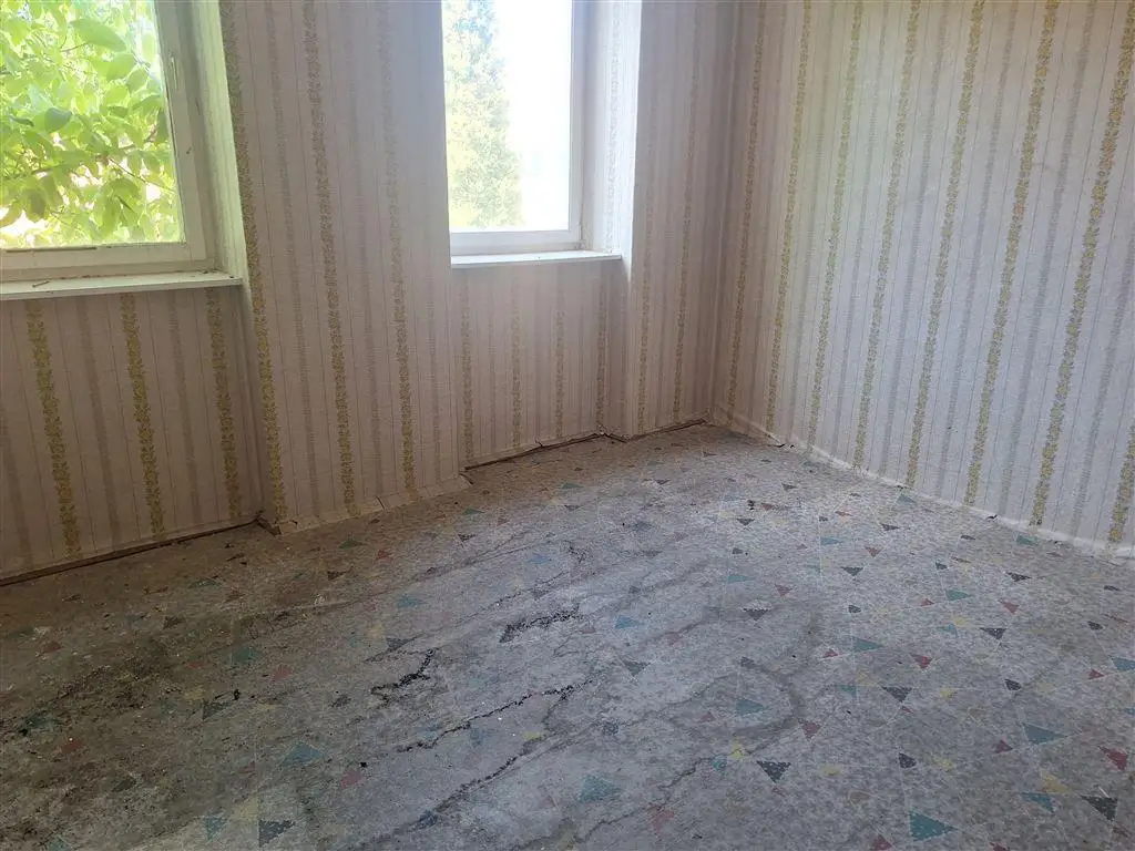 Charmante, großzügige Altbau-Villa mit Nebengebäuden auf großem Baugrundstück zu verkaufen