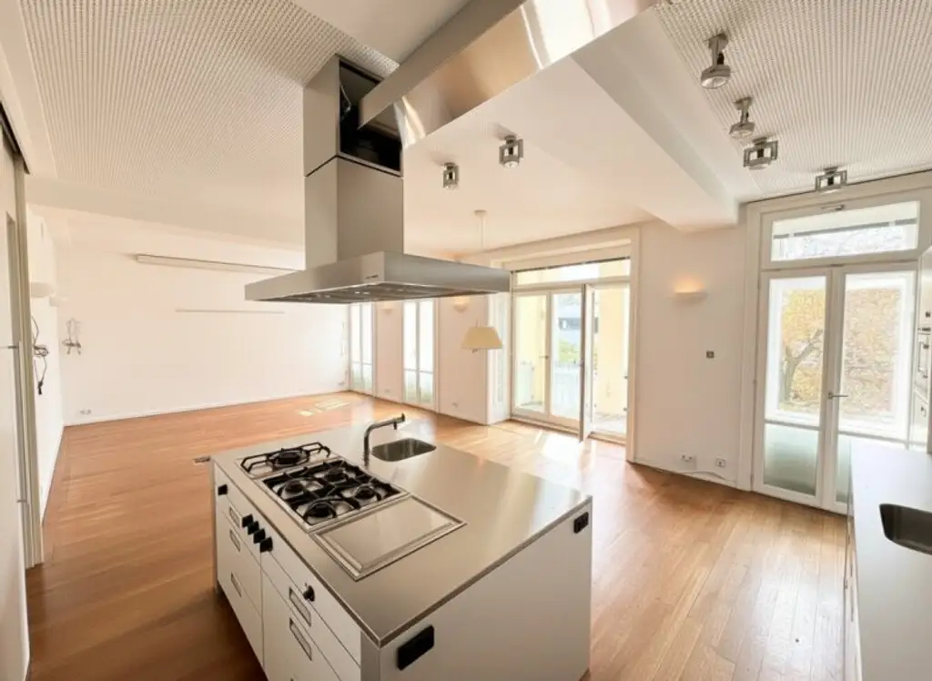 Stadtleben trifft Natur – Traumhafte 5-Zimmerwohnung in Zinsvilla zu verkaufen!