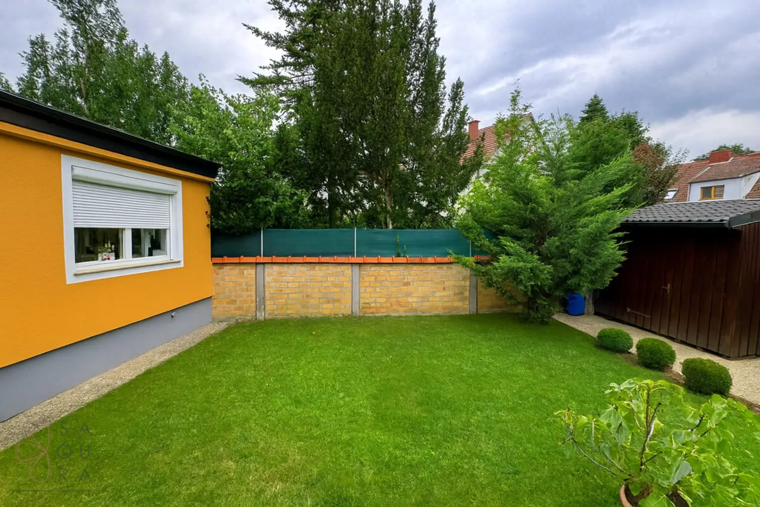 Charmantes Einfamilienhaus mit Einliegerwohnung, Garten und Garage – vielseitig nutzbar