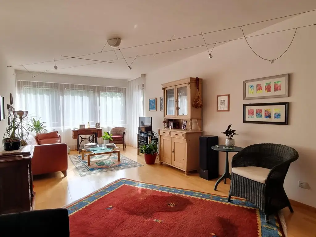 WOHNUNG  MIT  WOHNRECHT