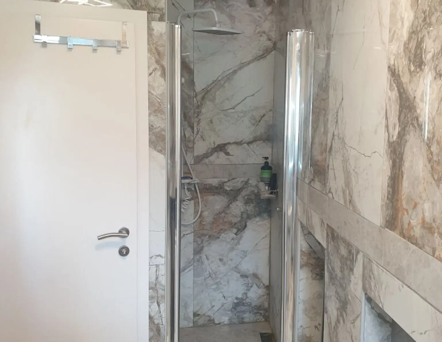 Neu renoviert mit herrlicher Aussicht!