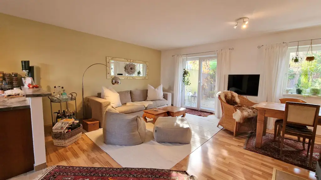 Charmantes Reihenhaus mit Garten, Pool und Terrasse – gepflegt & bezugsbereit ab Sommer 2026