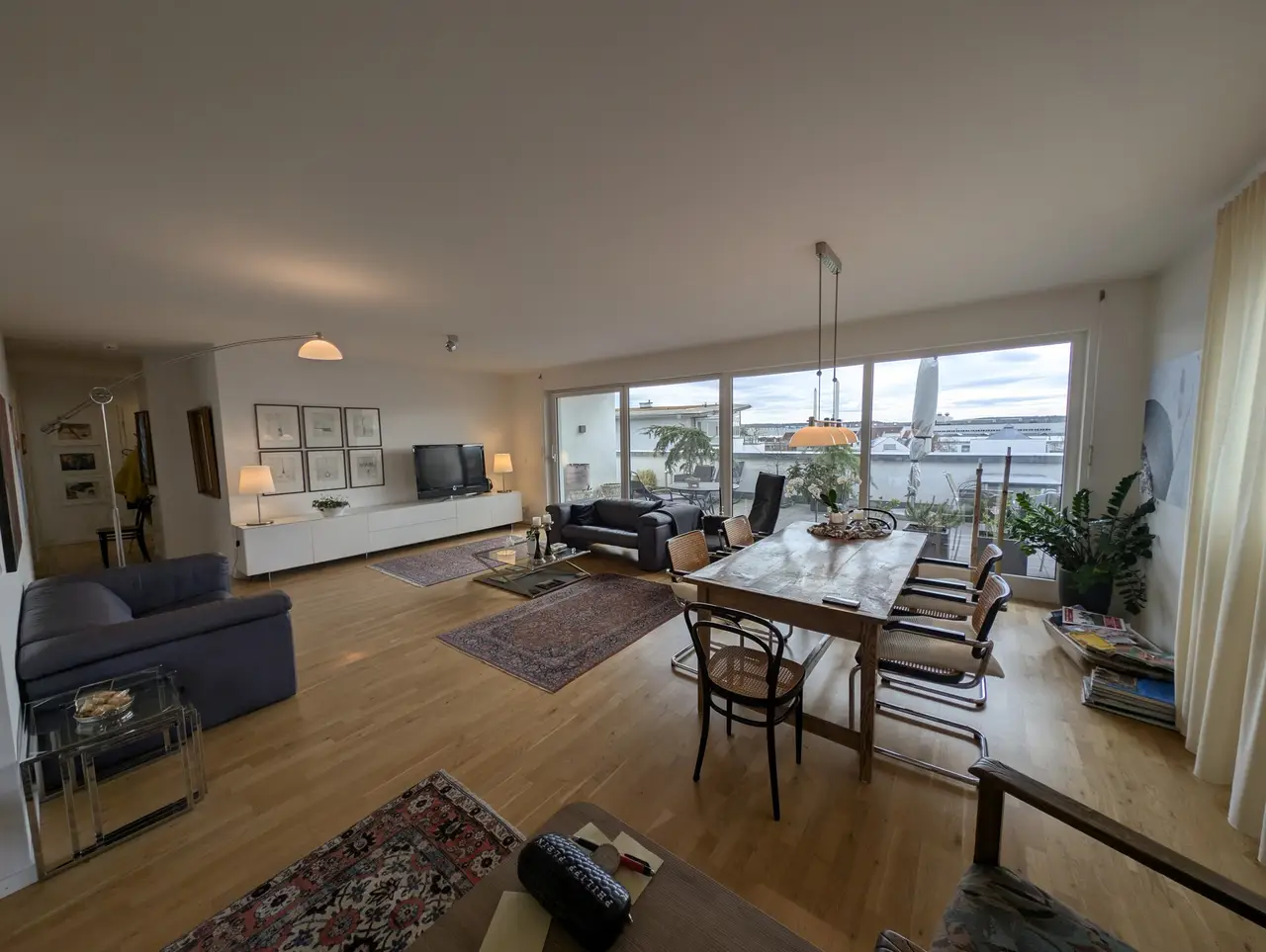 4-Zimmer-Penthouse-Wohnung mit Traumdachterrasse im Herzen von Sindelfingen, frei ab Juni! - Photo 3