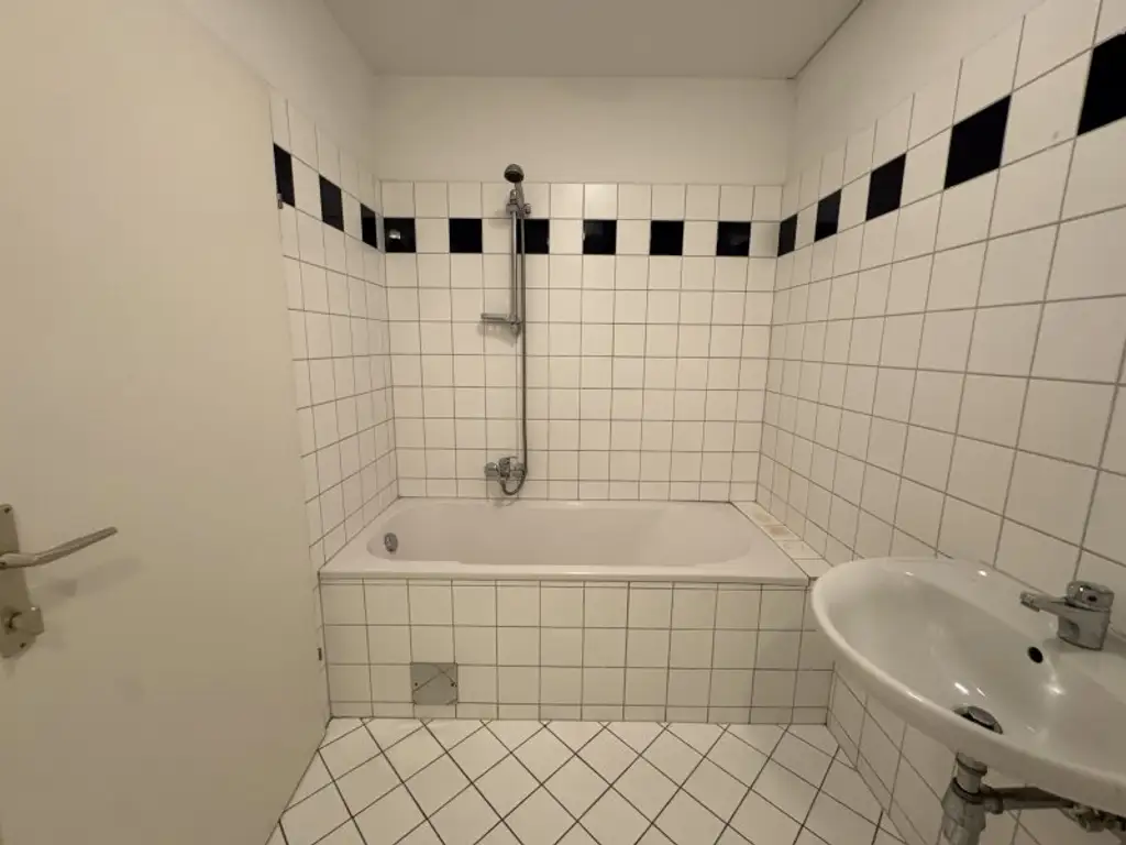 Lichtdurchflutete 2-Zimmer-Dachgeschosswohnung mit perfekter Anbindung