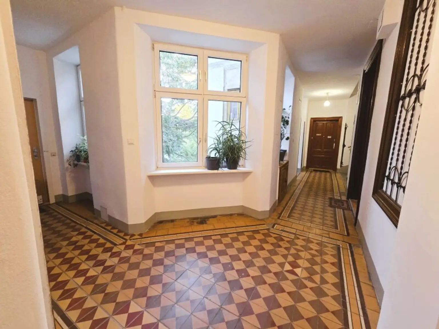 TOP LAGE + vollsanierte, gepflegte 1-Zimmer-Wohnung in 1210 Wien in ruhiger Lage