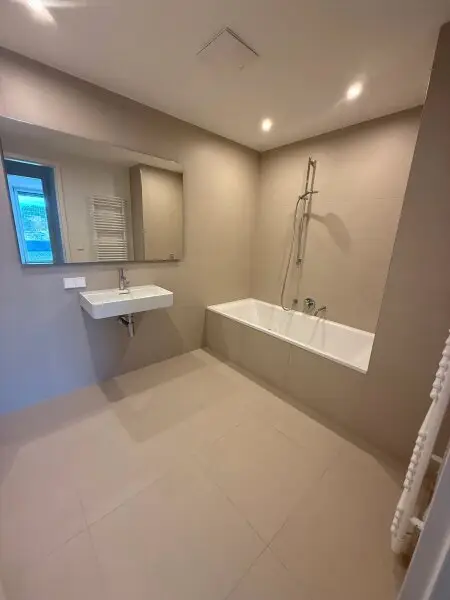 ERSTBEZUG 3 ZIMMER WOHNUNG IM "GRÜNBLICK" VIERTEL ZWEI + TRAUMTERRASSE MIT ca. 64 m² + NUTZUNG INFINITY-AUSSENPOOL, GYM & SAUNA