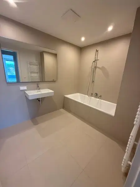 ERSTBEZUG 3 ZIMMER WOHNUNG IM "GRÜNBLICK" VIERTEL ZWEI + TRAUMTERRASSE MIT ca. 64 m² + NUTZUNG INFINITY-AUSSENPOOL, GYM & SAUNA