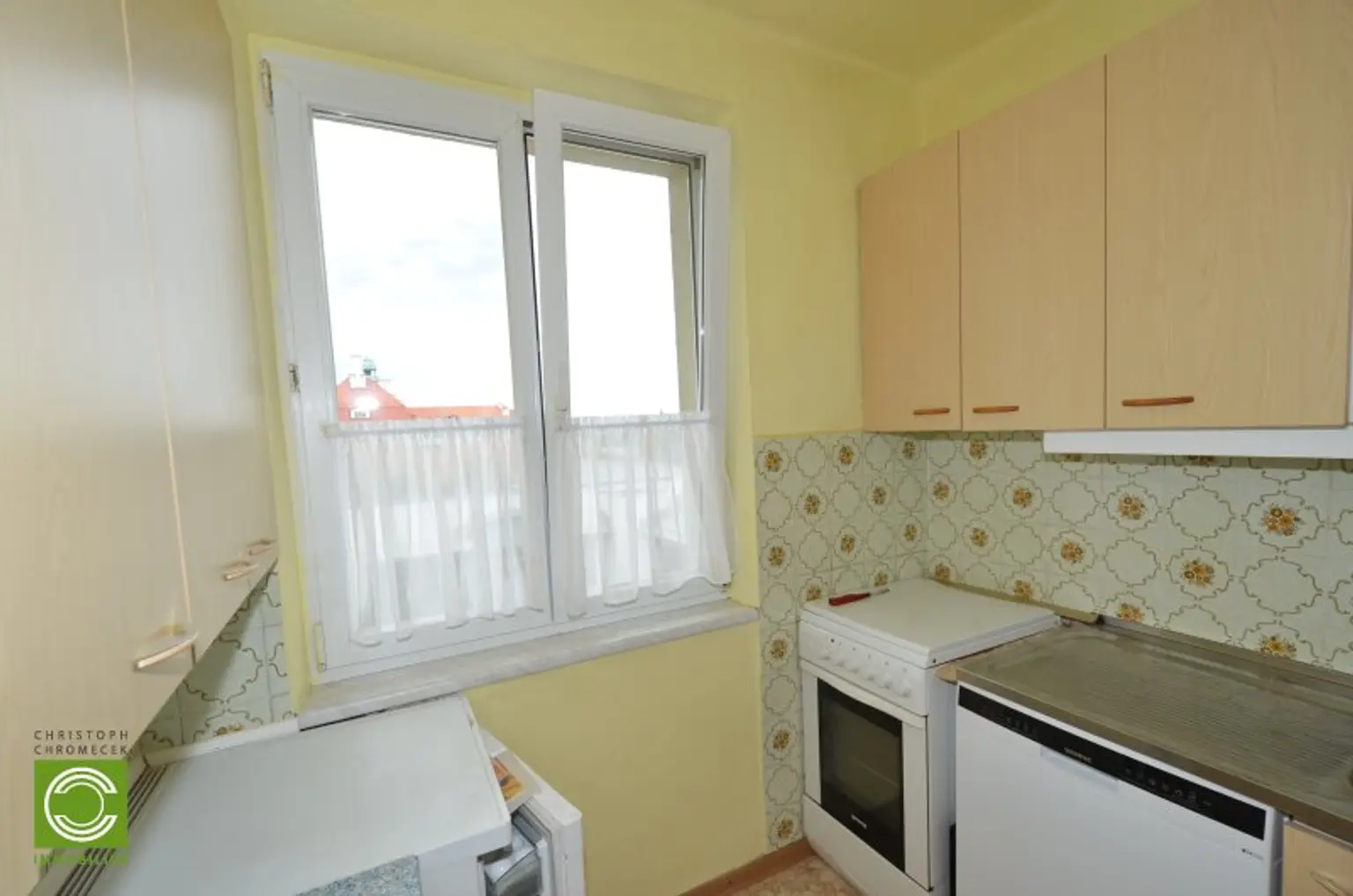 CHRISTOPH CHROMECEK IMMOBILIEN - MÖDLING - Helle, zentrumsnahe und möblierte 2,5 Zimmer zur Miete!