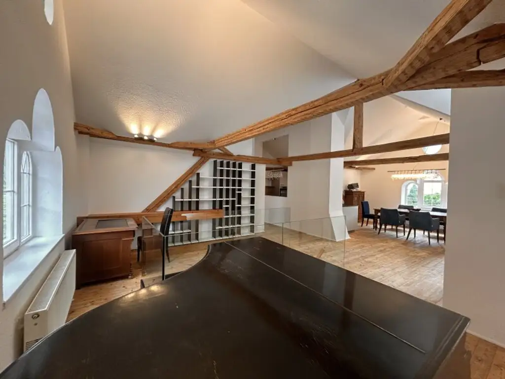 Renovierte Dachgeschosswohnung mit Altbauflair in Jenbach