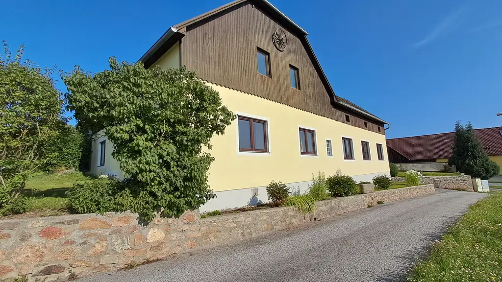 Charmantes Bauernhaus in Merzenstein/Rappottenstein – uneinsehbarer Vierkanthof bietet zahlreiche Möglichkeiten!