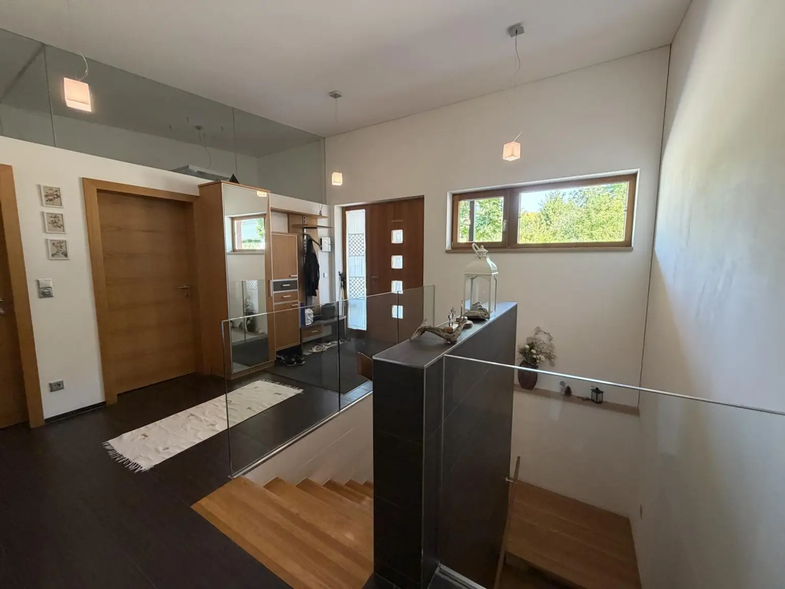 Eingang und Garderobe EG