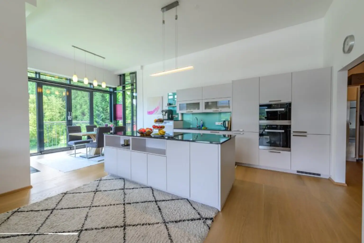 Luxuriöse, lichtdurchflutete Penthousewohnung mit atemberaubendem Ausblick
