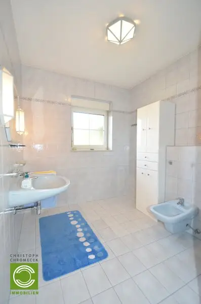 CHRISTOPH CHROMECEK IMMOBILIEN - PERCHTOLDSDORF - Erstklassiger Bungalow auf ruhigem Eckgrundstück!