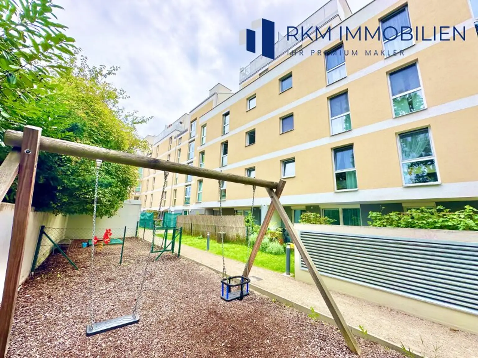 Neuwertige Dachgeschoßwohnung mit Balkon in 1130 Wien – Ihr neues Zuhause!