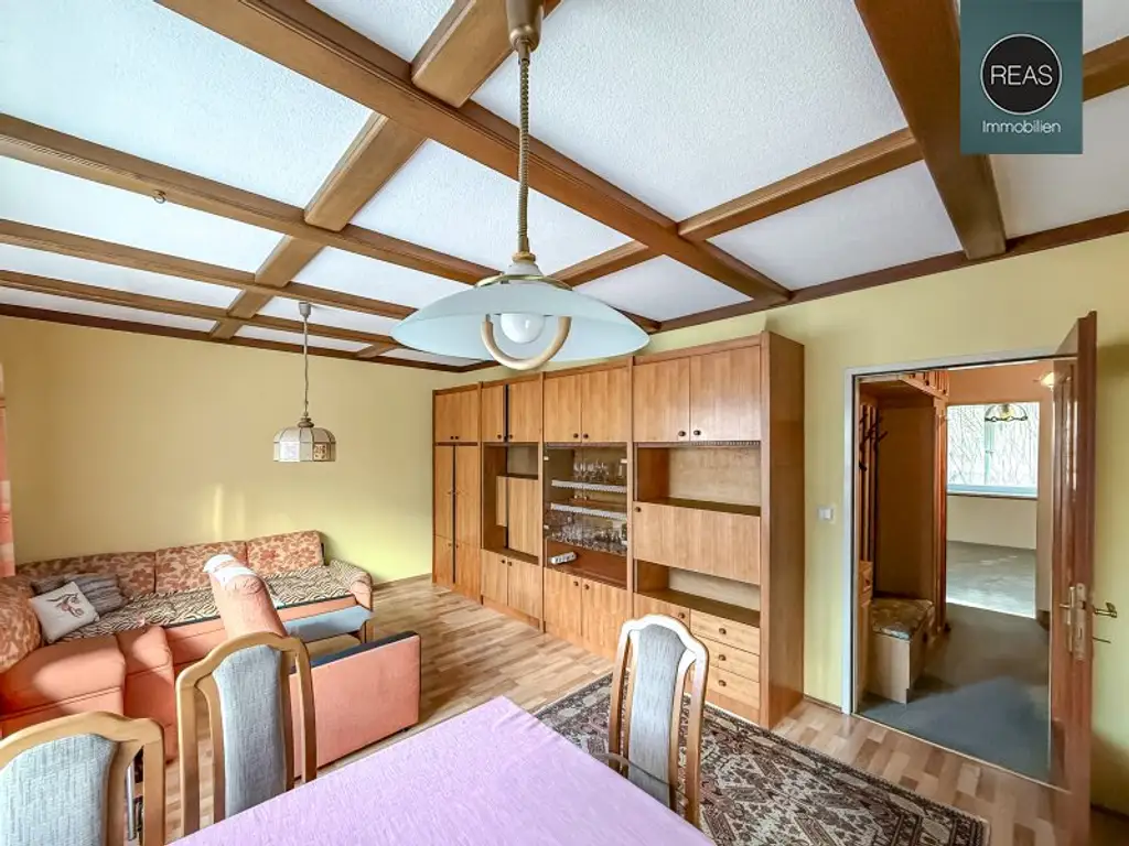 Gepflegte Wohnung mit Loggia in St. Valentin! Zentrumslage!