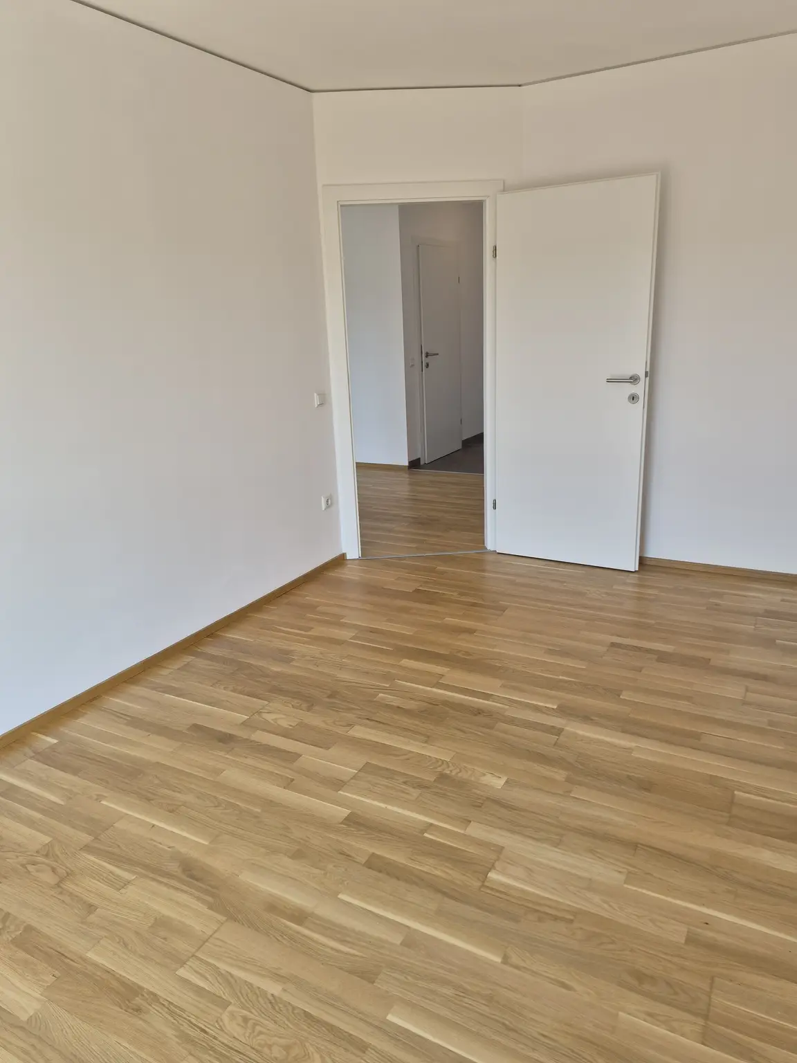 Wohnkomfort mit Aussicht: Ca. 60 m² 3-Zimmer-Wohnung und sonniger 12 m² Südwest-Eckbalkon