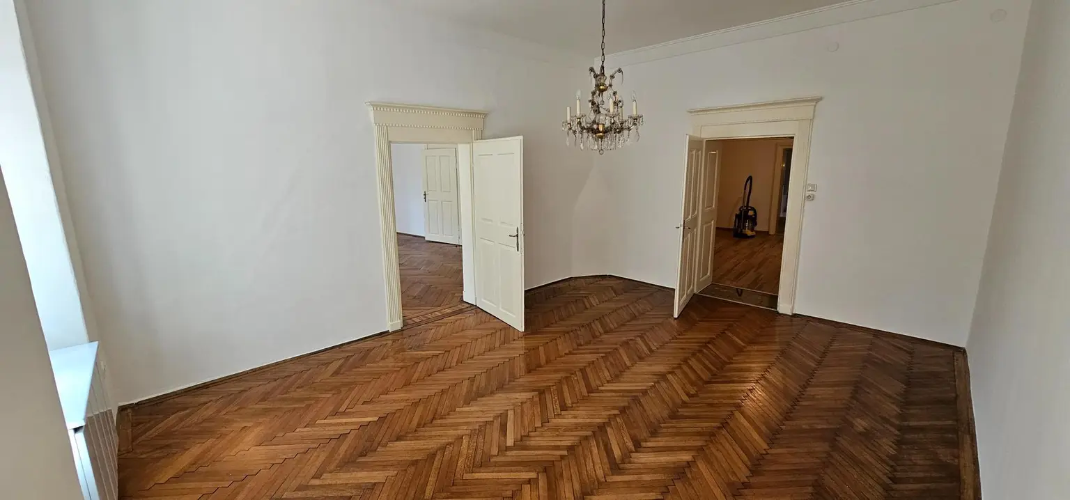 Zimmer 4  ~ 24,2m²  2