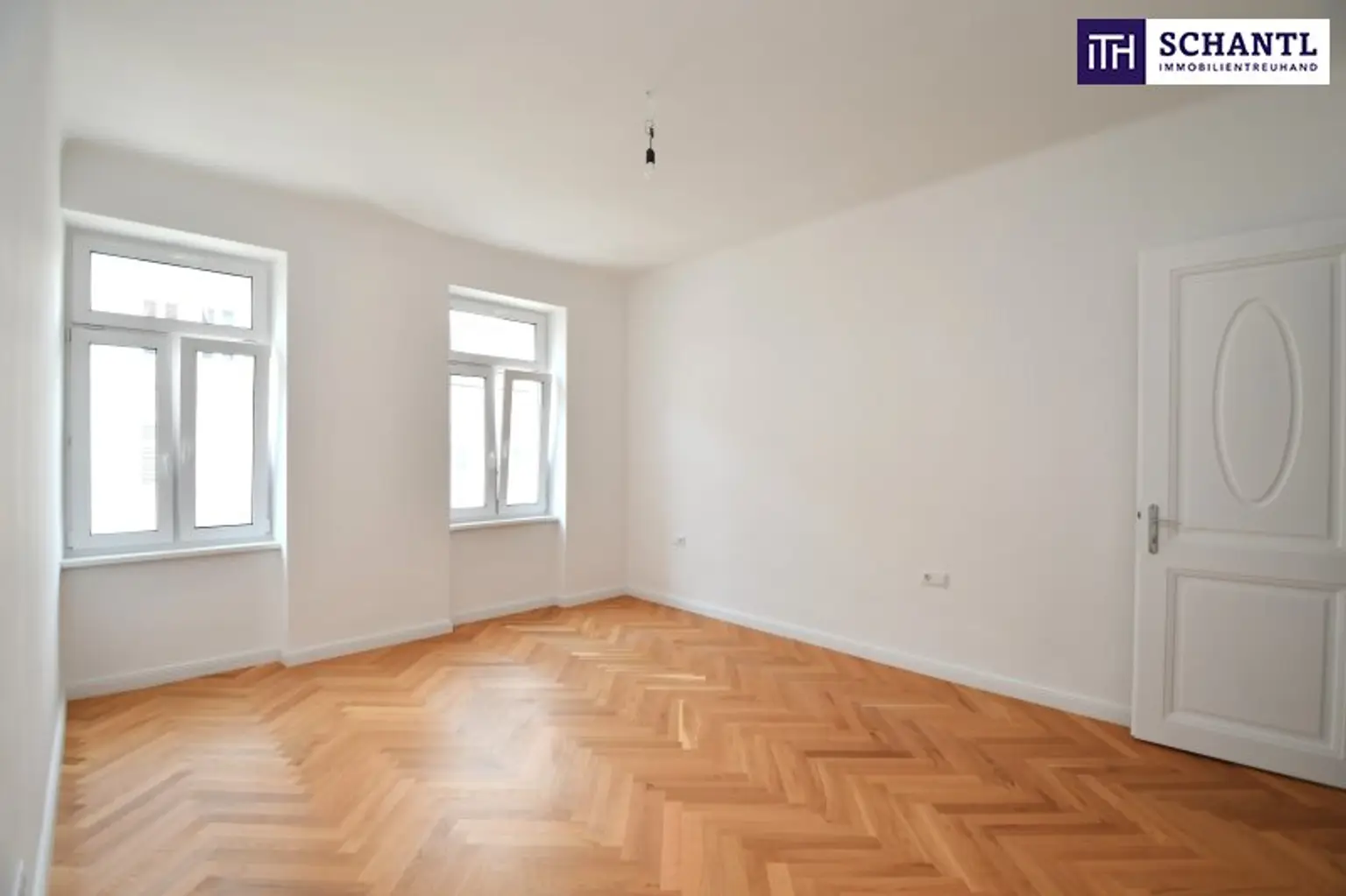 ++ SUNNY SIDE UP ++ Exklusive Familienwohnung im Dachgeschoß eines revitalisierten Gründerzeithauses + sonnige Freifläche
