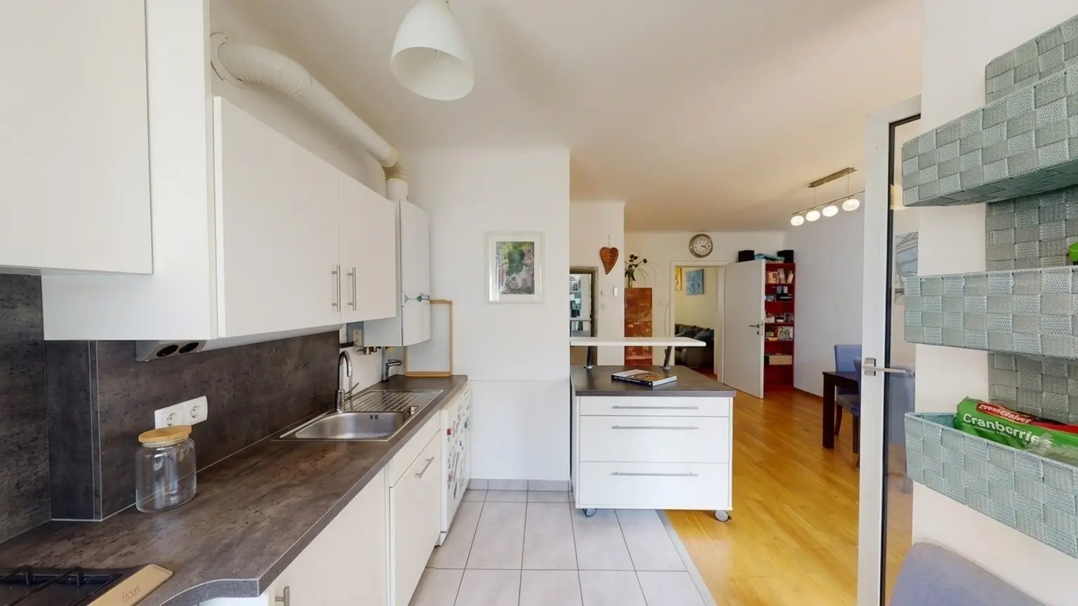 Helle Familienwohnung mit 2 Loggien und Gemeinschaftsgarten