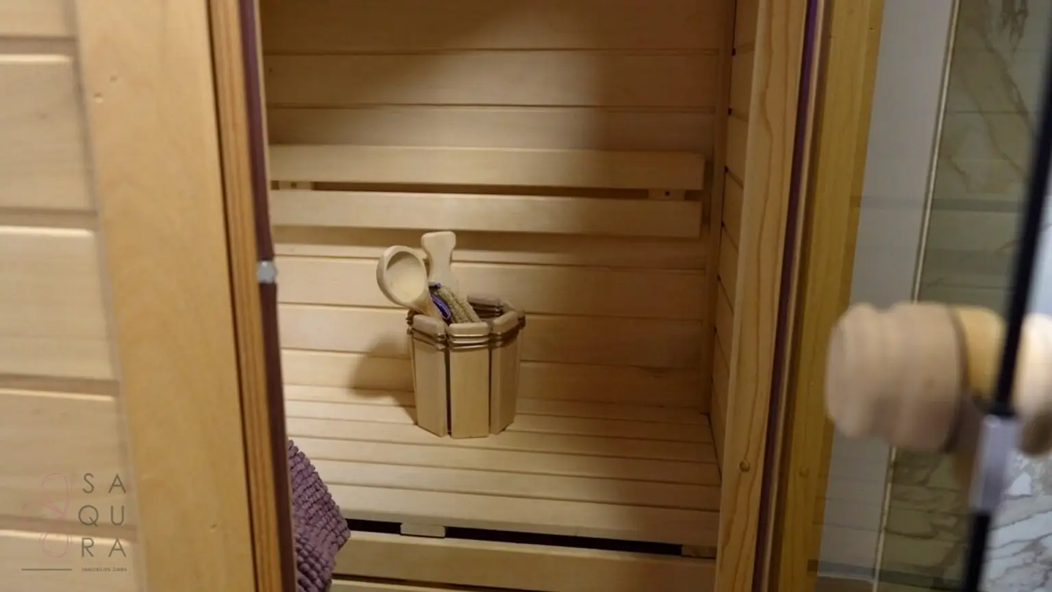 2abdb14b-f422-4663-8a9d-c3658a1a835c