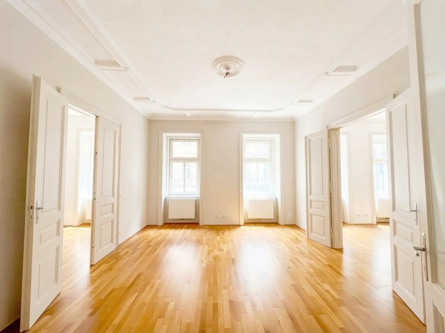 UNBEFRISTET: Nette Altbauwohnung in Top Lage