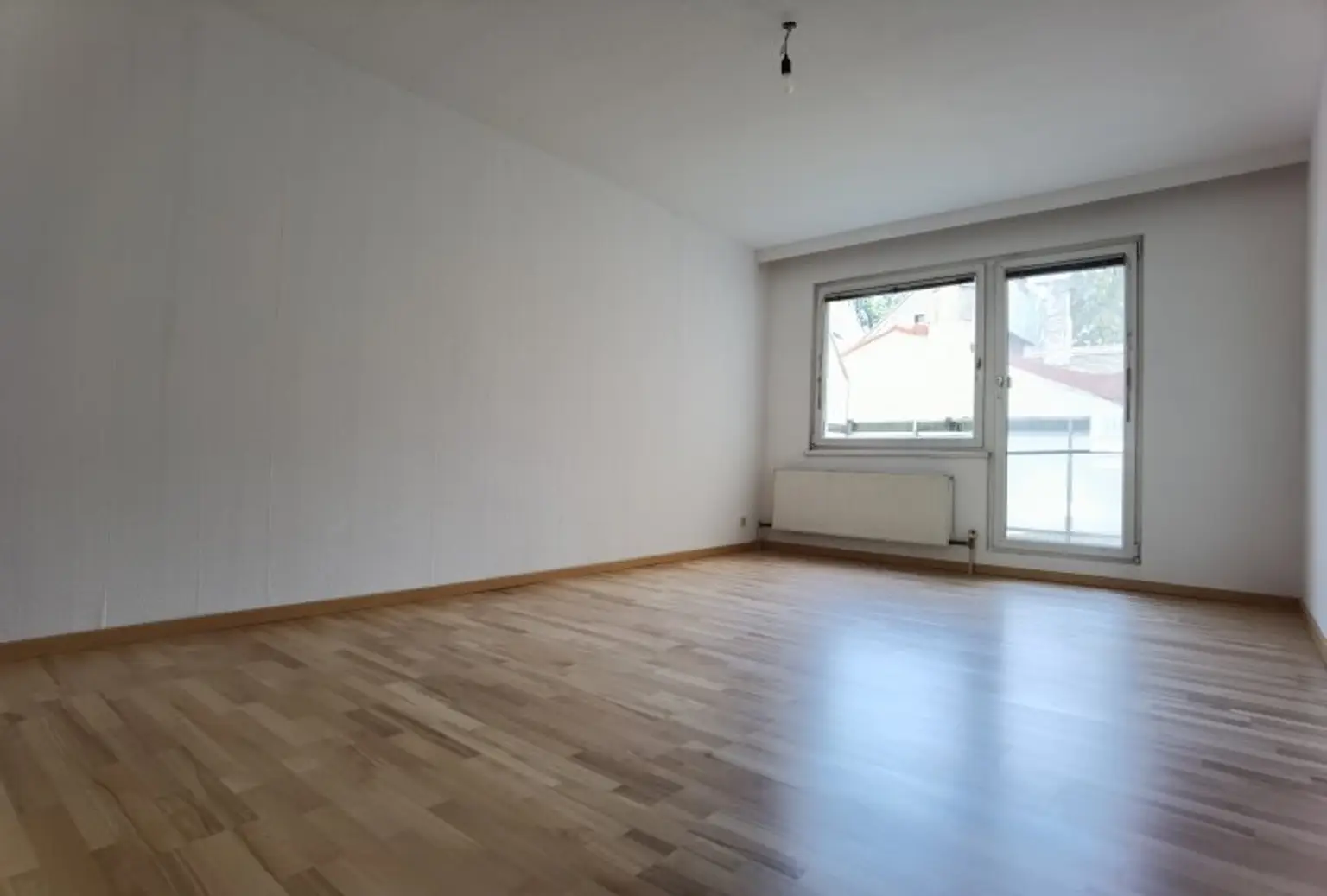 TOLLE LAGE - NEUBAUGASSE - AUSGEZEICHNETER GRUNDRISS MIT POTENZIAL