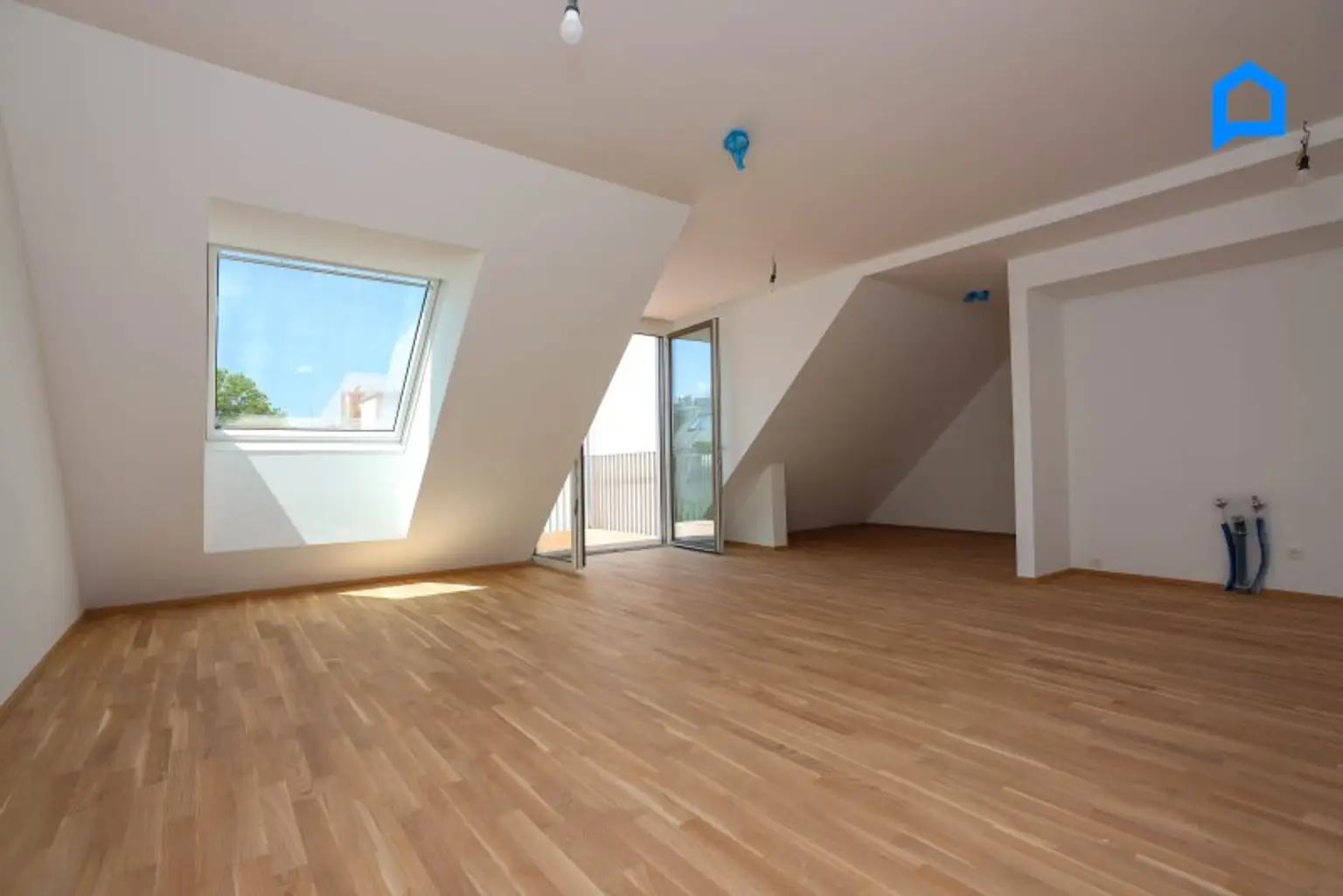 Schönbrunnblick-Gloriette, ERSTBEZUG, JETZT einziehen! Dachgeschoss NEU mit modernster Ausstattung148m² Wohnfläche, 4 Zimmer plus Nebenräume, auch Altbau Etagen-Wohnungen, teilweise Kurzzeitvermietung möglich !