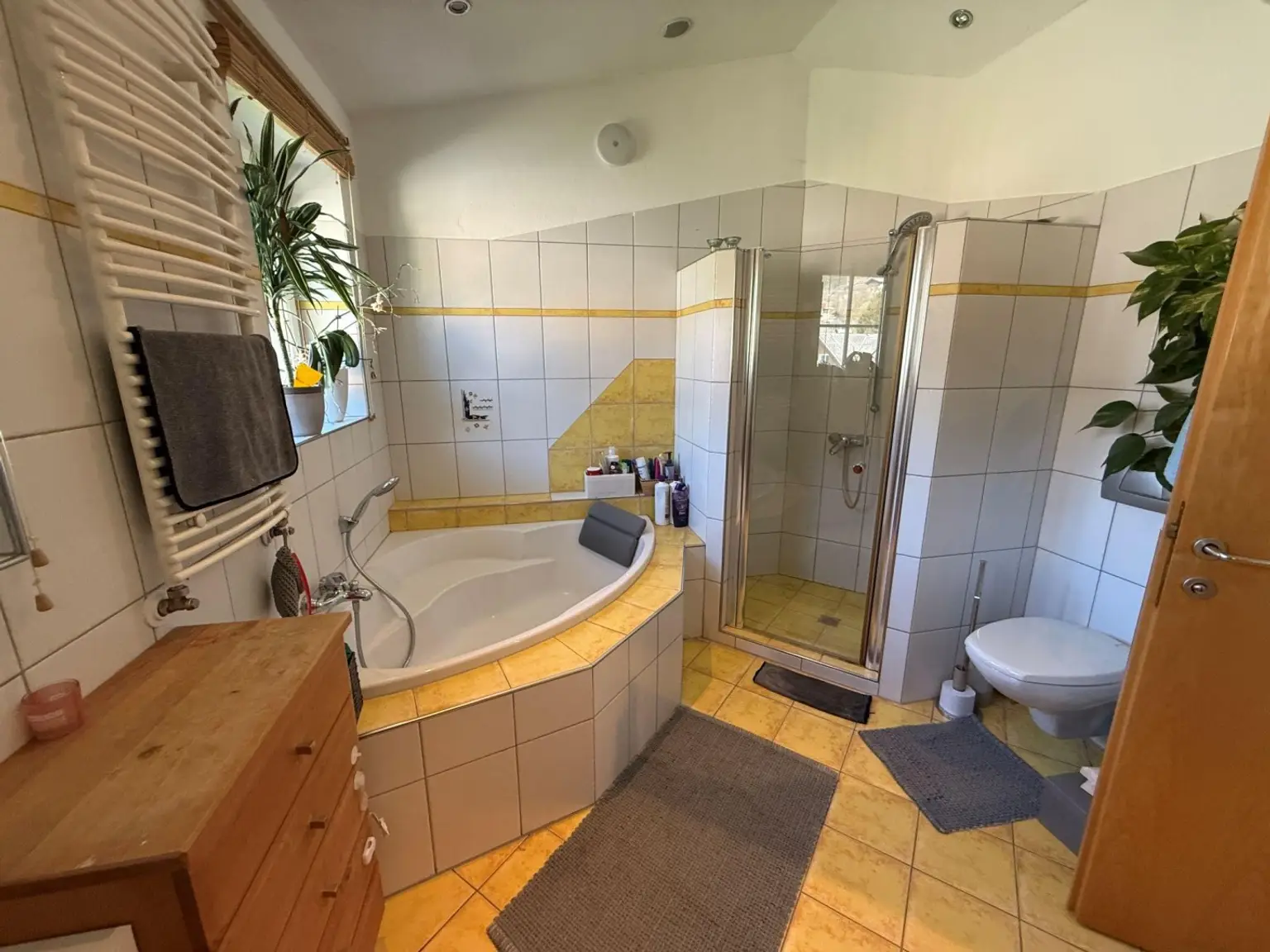 07_Badezimmer_2_mit_Dusche-WC