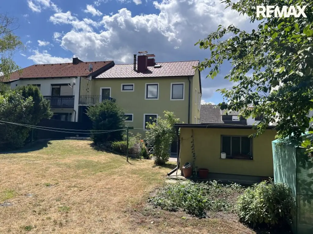 Ein-bzw. Mehrfamilienhaus im Musikantenviertel!