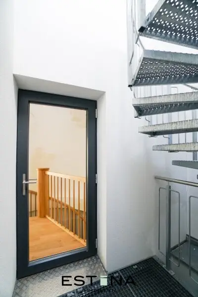 Lichtdurchflutete Dachgeschoss-Maisonette mit großzügiger Dachterrasse - Nahe U4 Pilgramgasse