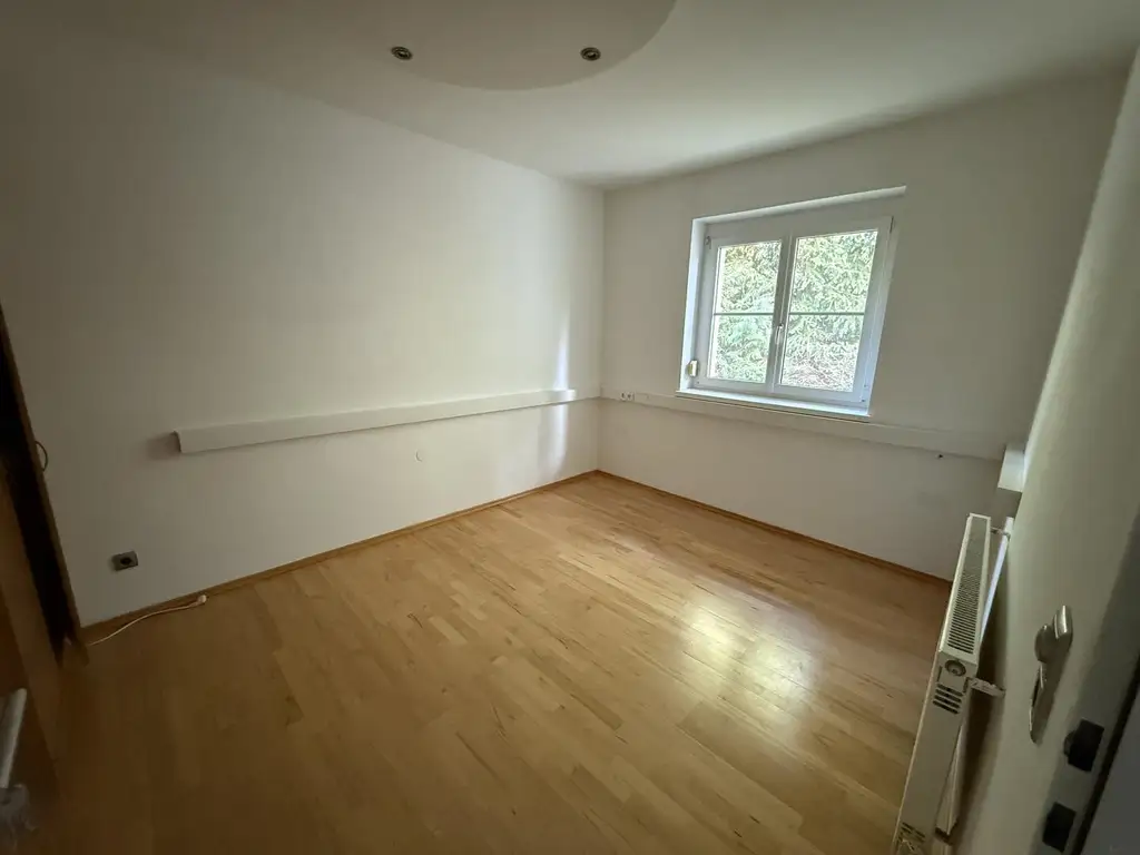 Provisionsfrei!! Großzügige Eigentumswohnung mit Garten, Terrasse & 2 Garagen in Gratwein-Straßengel