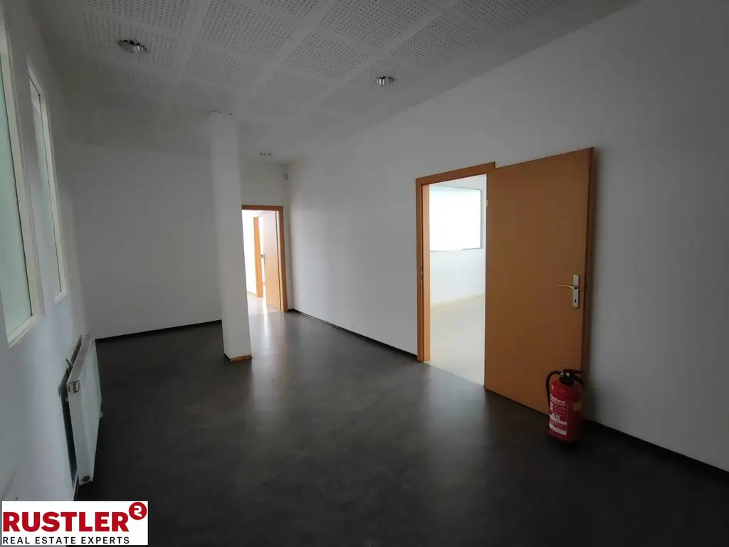 Bürofläche mit Rundumblick im 23. Bezirk