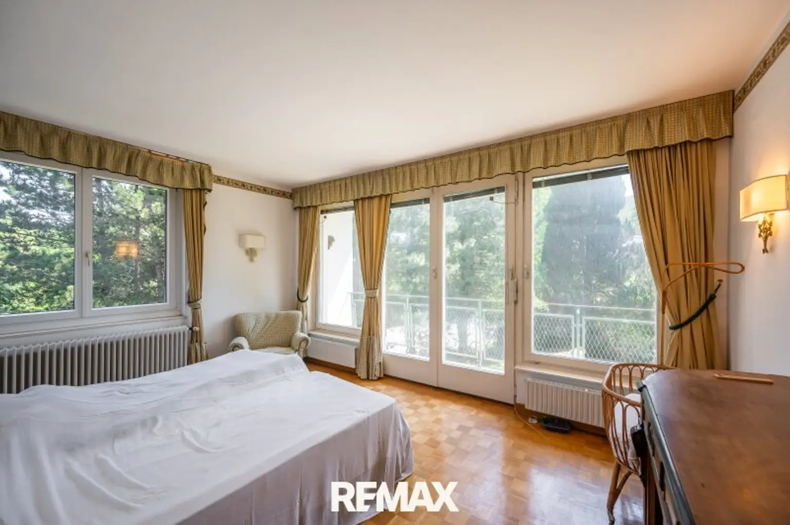 Schlafzimmer | Balkon