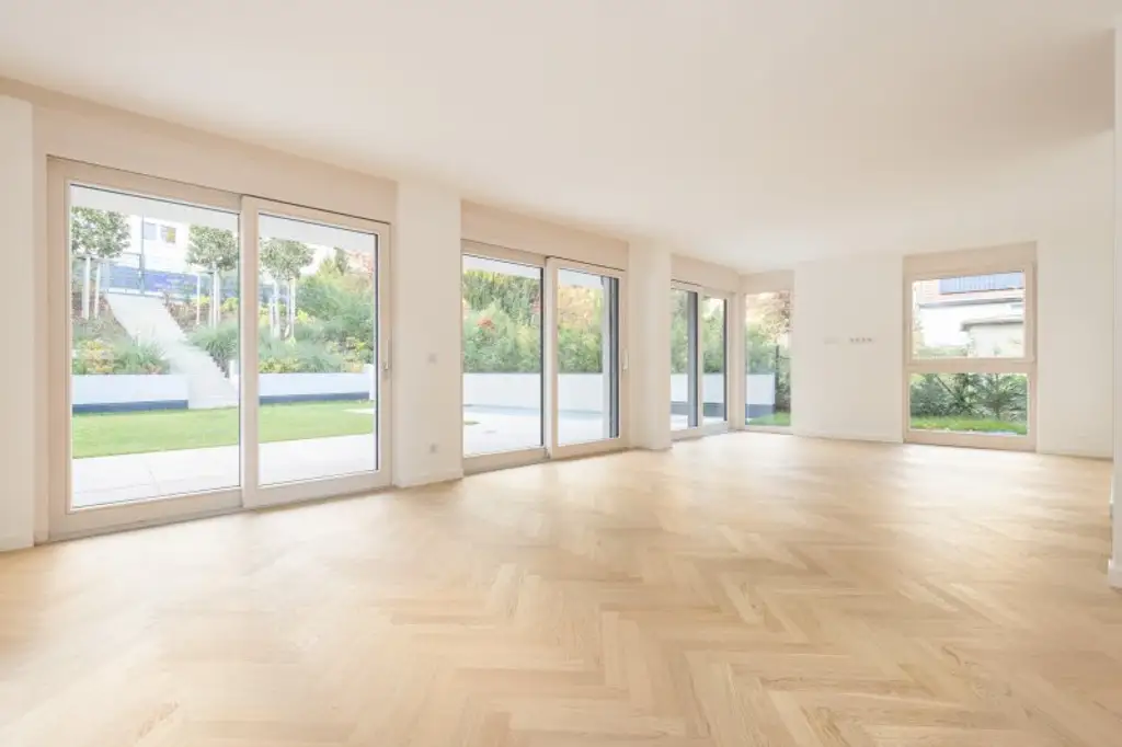 EXKLUSIVE GARTENWOHNUNG IN HIETZING MIT SALZWASSER-POOL UND SAUNA