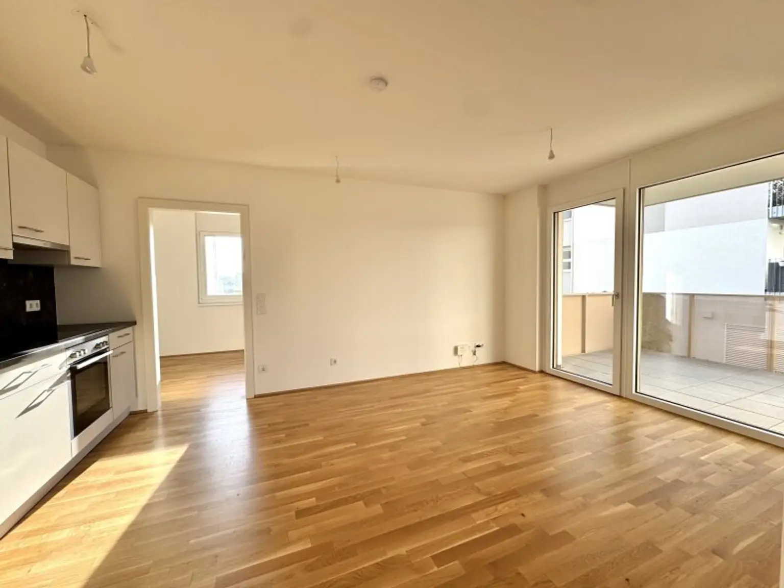 In Ruhelage nähe U1 Kagraner Platz