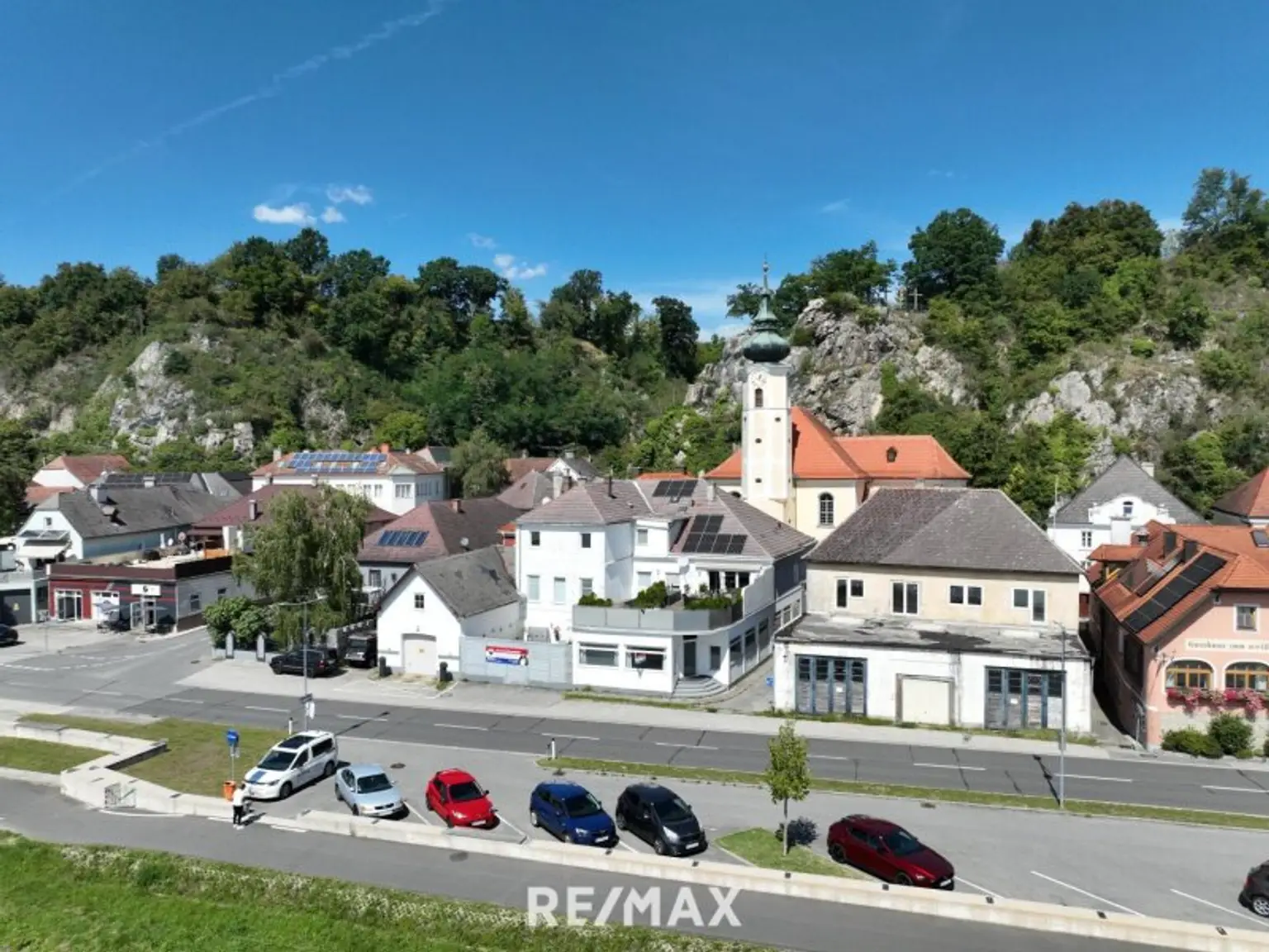 Parkplätze vor dem Haus