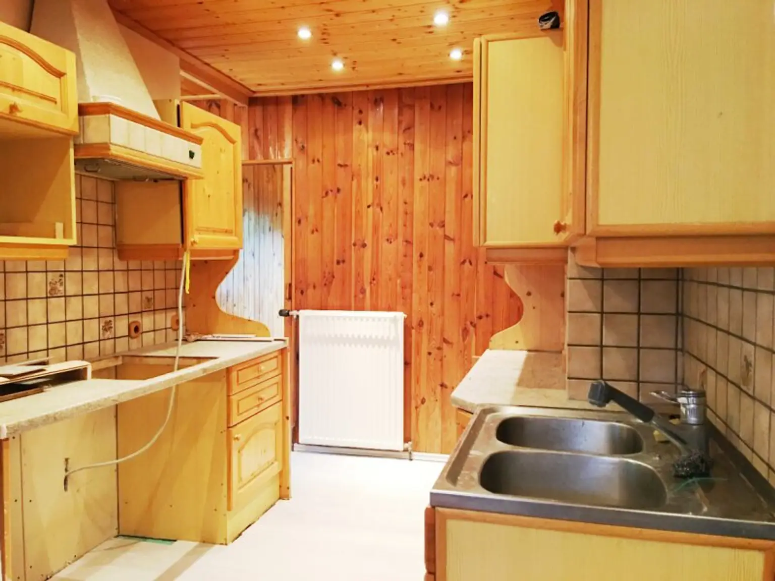 *** HAUS MIT POOL UND WINTERGARTEN - IDEAL FÜR NATUR- UND TIERFREUNDE ***